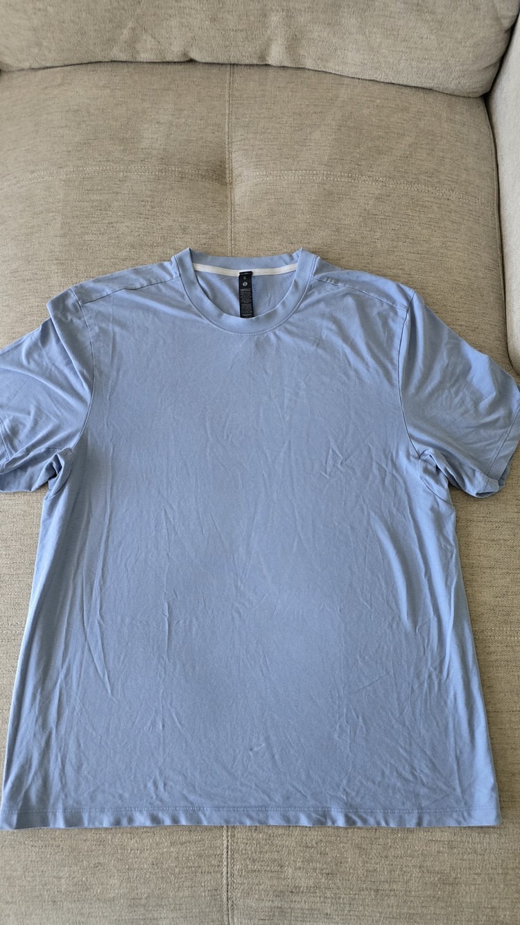 Lululemon Mens Short Sleeve Tee Light Blue Size XL Athletic Shirt